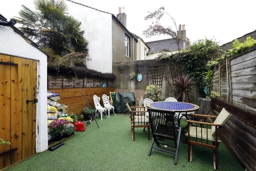 Three Bedroomed Victorian Family House, Garden Hove 0*,