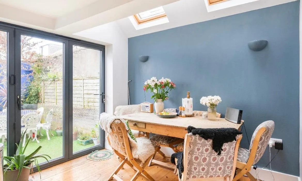 Hébergement de vacances Three Bedroomed Victorian Family House, Garden Hove